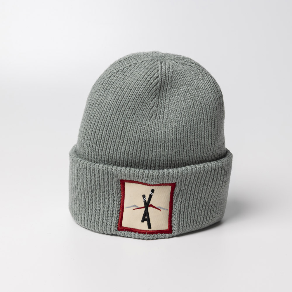 Knitted beanie "Ski Badge"